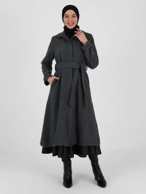 Gri Gizli Düğme Detaylı Kaban