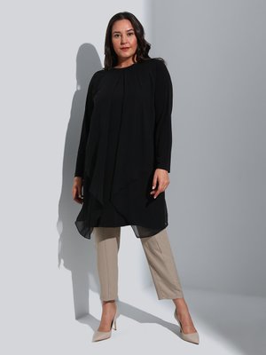 Siyah Büyük Beden Tül Detaylı Tunik