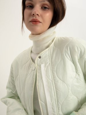 Ekru Oversize Kolları Katlamalı Fermuarlı Kapitone Mont Ekru Oversize Kolları Katlamalı Fermuarlı Kapitone Mont