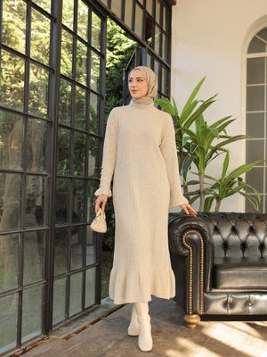 Fırfırlı Triko Elbise Taş Rengi