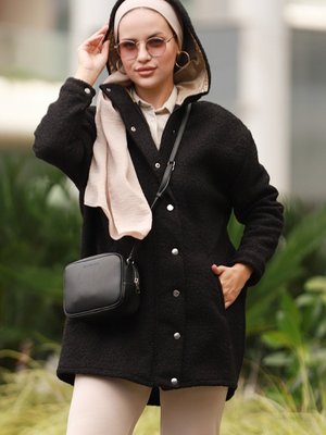 Mari Kapüşonlu Kap Siyah