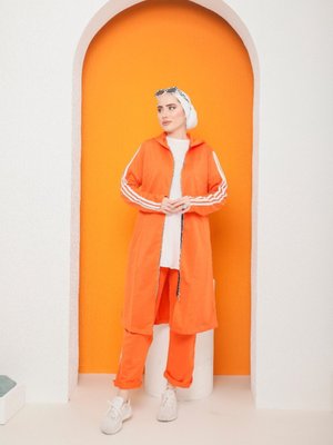 Önden Fermuarli Testtür Eşofman Takımı Turuncu Önden Fermuarli Testtür Eşofman Takımı Turuncu