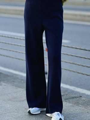 Ely Lacivert Triko Pantolon