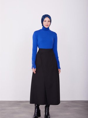 Önü Asimetrik Örme Etek Siyah