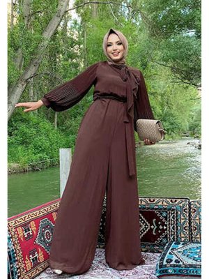 Kol Ve Yaka Pilise Detaylı Bel Kuşaklı Şifon Tulum Kahverengi