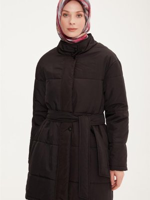 Beli Kuşaklı Şişme Kaban Siyah