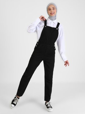 Doğal Kumaşlı Salopet Kot Tulum Siyah Doğal Kumaşlı Salopet Kot Tulum Siyah