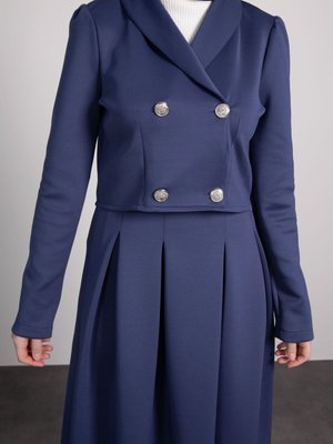 Eteği Pileli Ceketli Takım