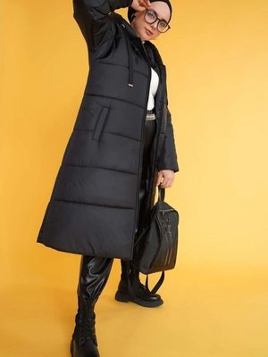 Kapüşonlu Uzun Oversize Şişme Mont Hzl23w