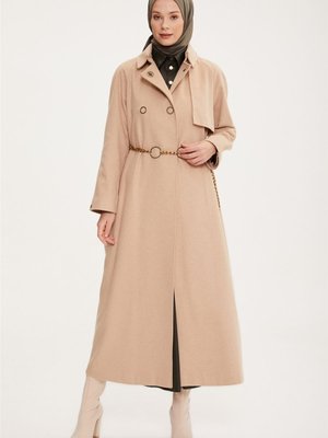 Zincir Kemerli Manto Bej