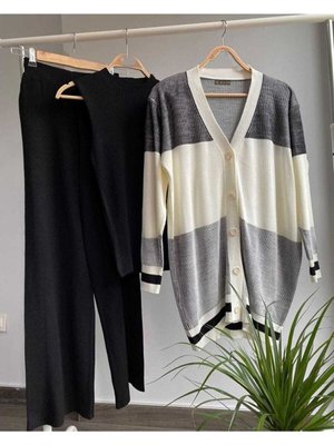 Siyah Içlikli Üçlü Triko Takım