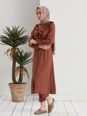 Bebe Yaka Kolları Büzgülü Takım Elbise Taba Bebe Yaka Kolları Büzgülü Takım Elbise Taba