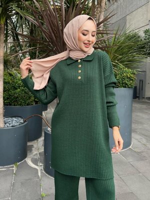 Gömlek Yaka Fitilli Simli Zümrüt Yeşili Triko İkili Takım Gömlek Yaka Fitilli Simli Zümrüt Yeşili Triko İkili Takım