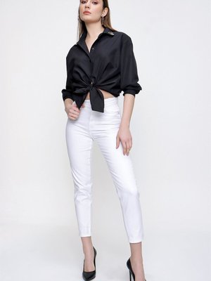 Beyaz Sade Mom Jean Pantolon