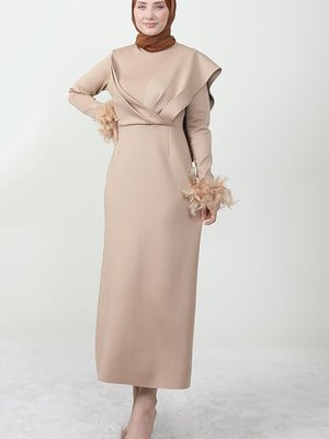 Tüylü Vatkalı Elbise Sütlükahve