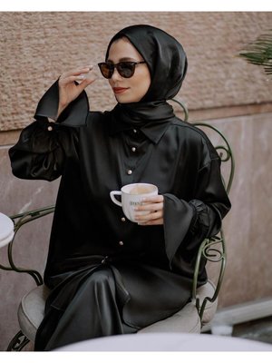 Sade Ve Etkileyici Parçaları İle Fikirden Tasarıma Kadar Özgün Çalışmalara İmza Atan İpek Kara