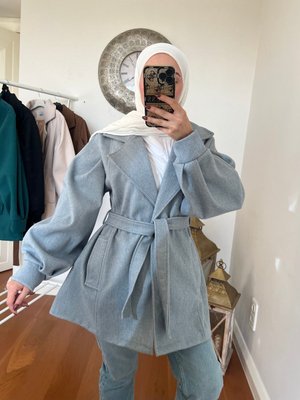 Cep Detaylı Kaban Mavi̇