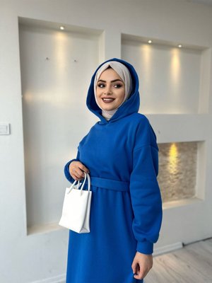 Kapüşonlu Swet İplik Elbise