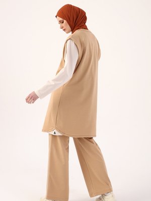 Koyu Bej Rahat Kalıp Iki Renkli Bisiklet Yaka Eşofman Takımı