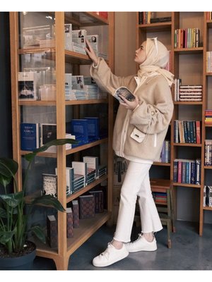 Kolu Büzgülü Peluş Mont