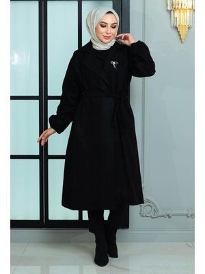 Siyah Broş Detaylı Kaşe Kaban