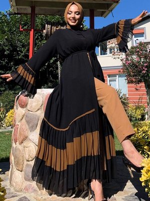 Siyah Kol Ve Etek Ucu Pilise Detaylı Volanlı Abaya T