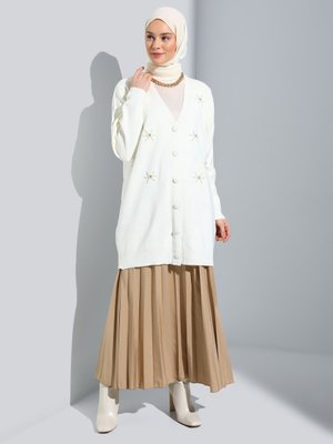 Kemik İnci Detaylı Triko Hırka