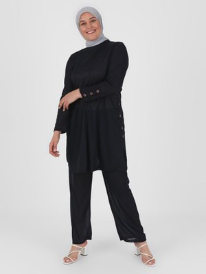 Lacivert Tunik & Pantolon İkili Takım Lacivert Tunik & Pantolon İkili Takım