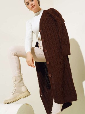 Düğmeli Uzun Triko Hırka Kahverengi