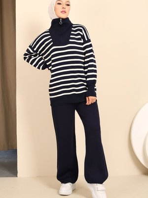 Lacivert Yaka Fermuarlı Çizgili Triko Takım