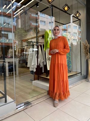 Güpür Dantel Düğmeli Viscone Elbise Güpür Dantel Düğmeli Viscone Elbise