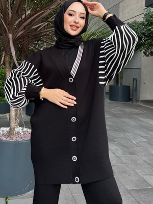 Kolları Çizgili Siyah Triko İkili Takım