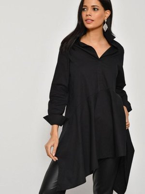 Asimetrik E Uygun Uzun Volanlı Ince Yarım Kollu Terikoton Siyah Gömlek Asimetrik E Uygun Uzun Volanlı Ince Yarım Kollu Terikoton Siyah Gömlek