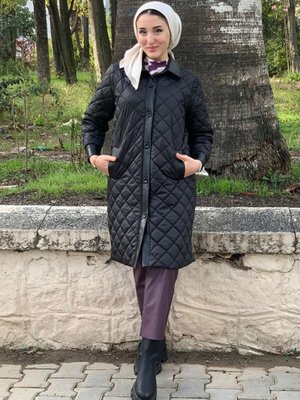 Siyah Deri Detaylı Kapitone Kaban