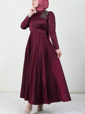 Omzu Taşlı Saten Abiye Elbise Mürdüm Omzu Taşlı Saten Abiye Elbise Mürdüm