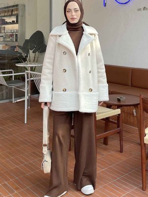 Önü Boydan Düğmeli Mont