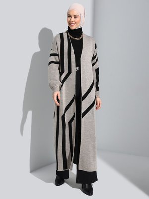 Vizon Siyah Geometrik Desenli Balon Kollu Uzun Triko Hırka