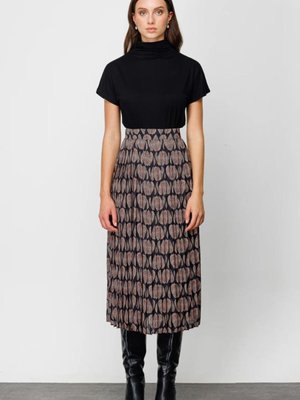 Siyah Piliseli Desenli Uzun Etek Siyah Piliseli Desenli Uzun Etek
