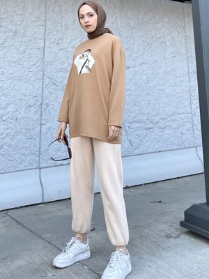 Bisiklet Yaka Önü Kız Baskılı Sweatshirt Bisiklet Yaka Önü Kız Baskılı Sweatshirt