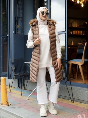 Kürklü Kapüşonlu Uzun Şişme Yelek