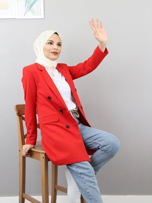 Kırmızı Bilekleri Düğme Detaylı Cep Görünümlü Midi Boy Krep Kumaş Blazer Ceket Kırmızı Bilekleri Düğme Detaylı Cep Görünümlü Midi Boy Krep Kumaş Blazer Ceket