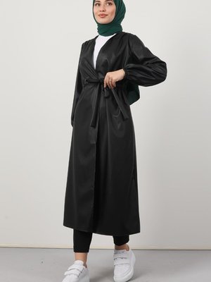 Belden Bağlamalı Deri Kap Siyah Belden Bağlamalı Deri Kap Siyah