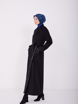 Deri Biyeli Tam Boy Manto Siyah