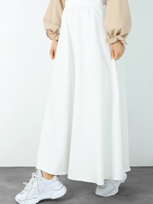 Beyaz Scuba Kloş Etek