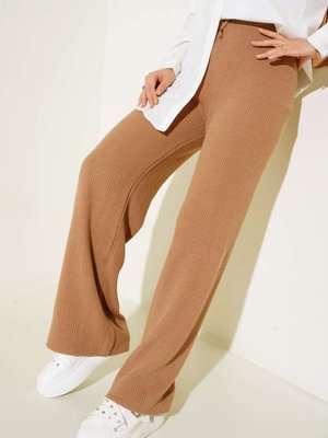 Beli Lastikli İpli Triko Pantolon Vizon