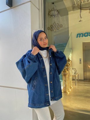 Mavi Çift Cep Detaylı Oversize Kot Ceket Mavi Çift Cep Detaylı Oversize Kot Ceket