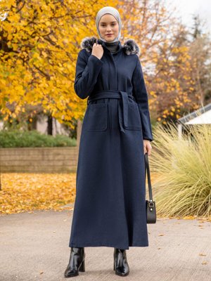 Kapüşonu Kürk Detaylı Kaban Lacivert