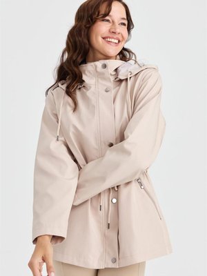 Bej Kapüşonlu Trençkot Bej Kapüşonlu Trençkot