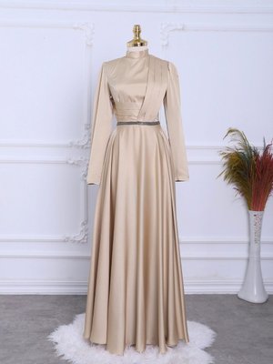 Önü Drapeli Beli Boncuk Detaylı Saten Abiye Elbise Önü Drapeli Beli Boncuk Detaylı Saten Abiye Elbise