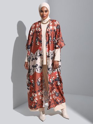 Kahve Bej Çiçek Desenli Saten Ferace Tunik & Pantolon Üçlü Takım
